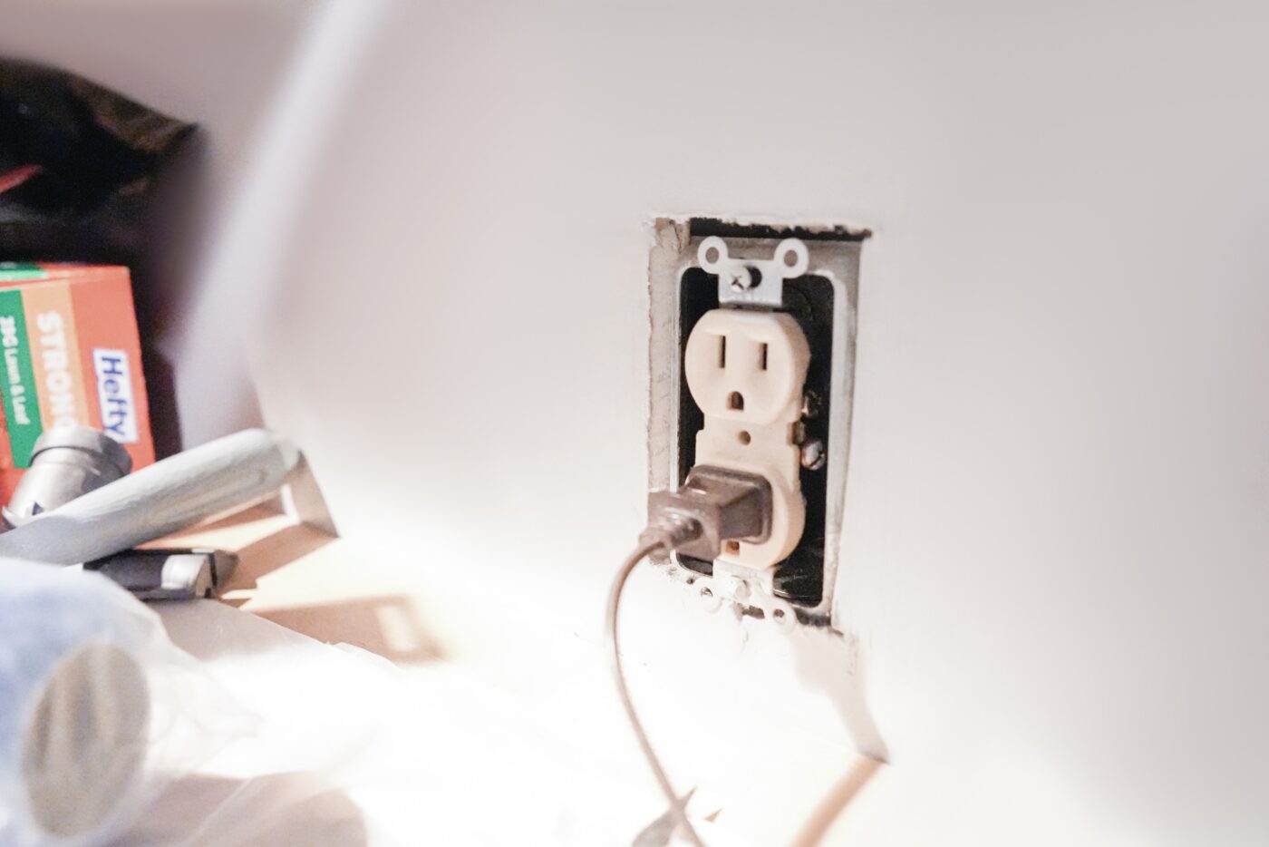 Experienced Residential Electrician In Willoughby OH | Family-Owned